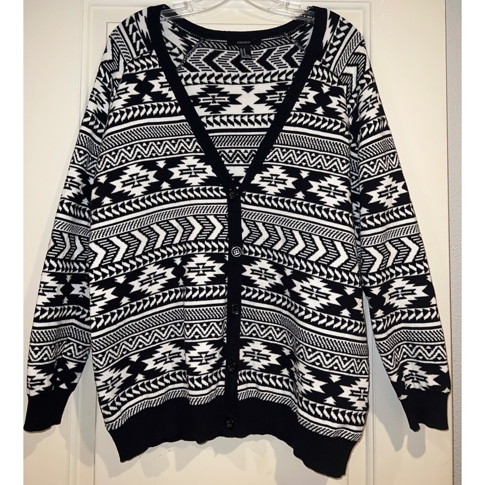 FOREVER 21 AZTEC SWEATER - SIZE M - Picture 1 of 6